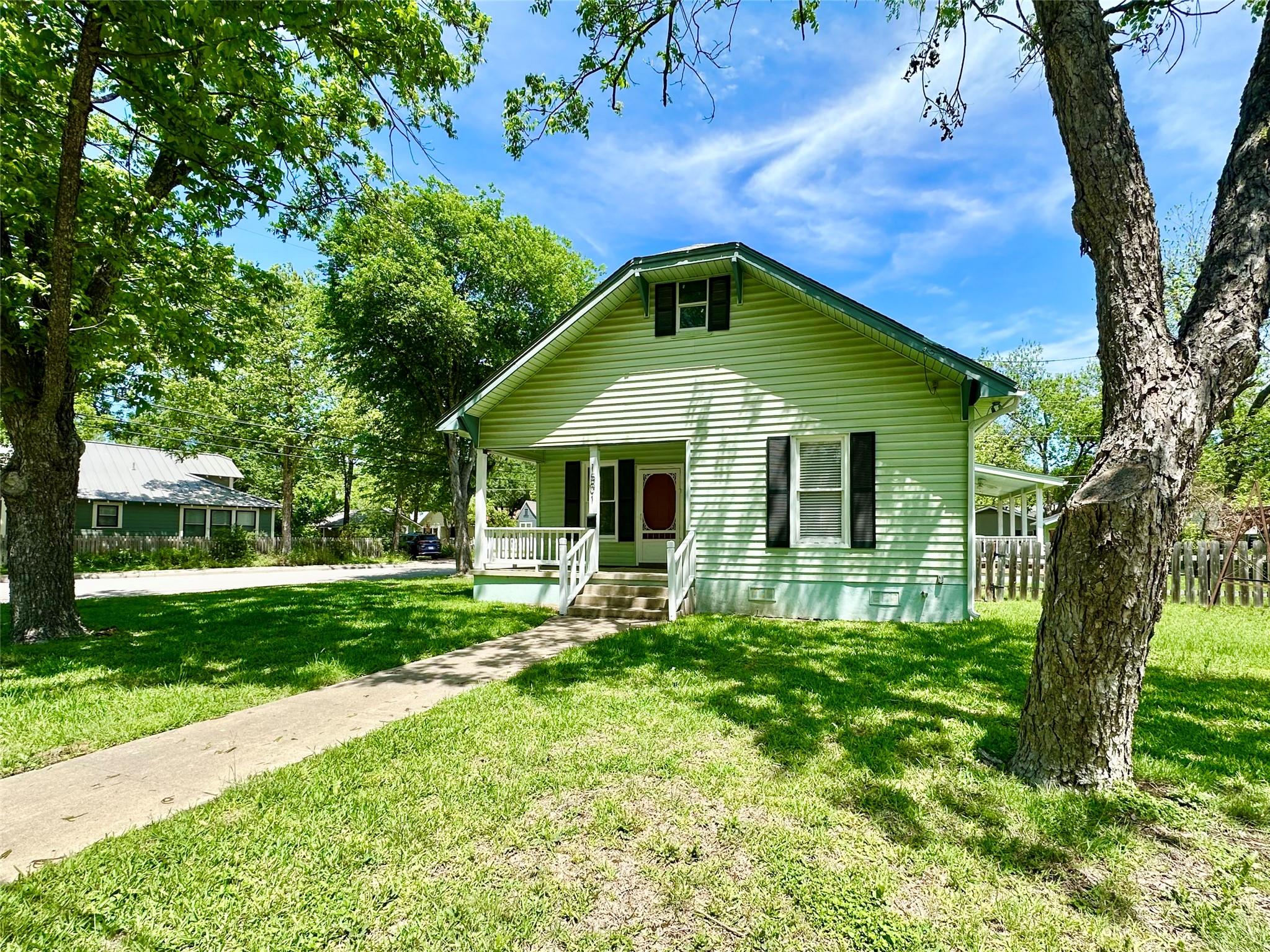1501 S Church St #a Property Photo 9