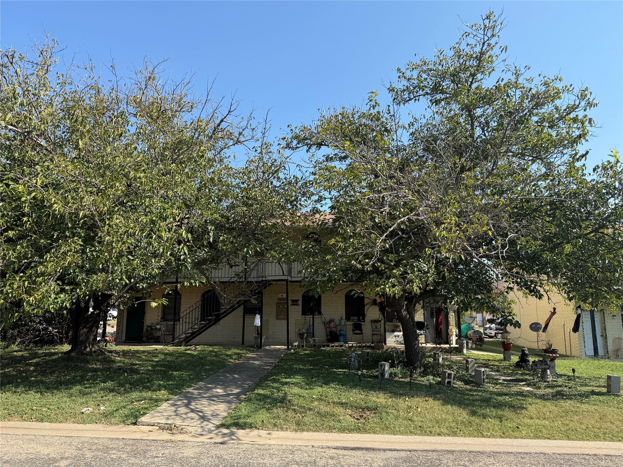 1997585 Property Photo 2
