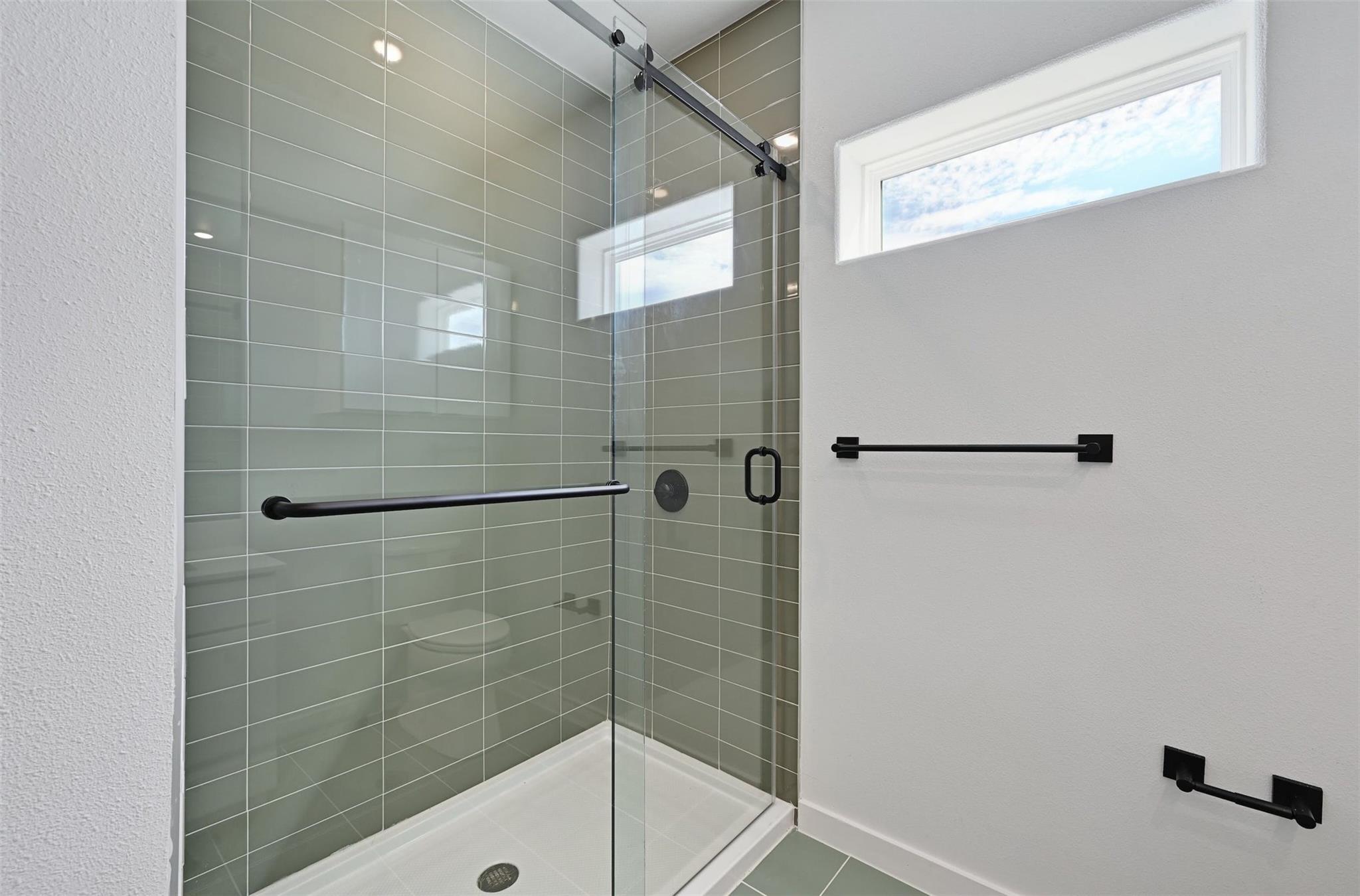 100 W Mockingbird Ln #301 Property Photo 13