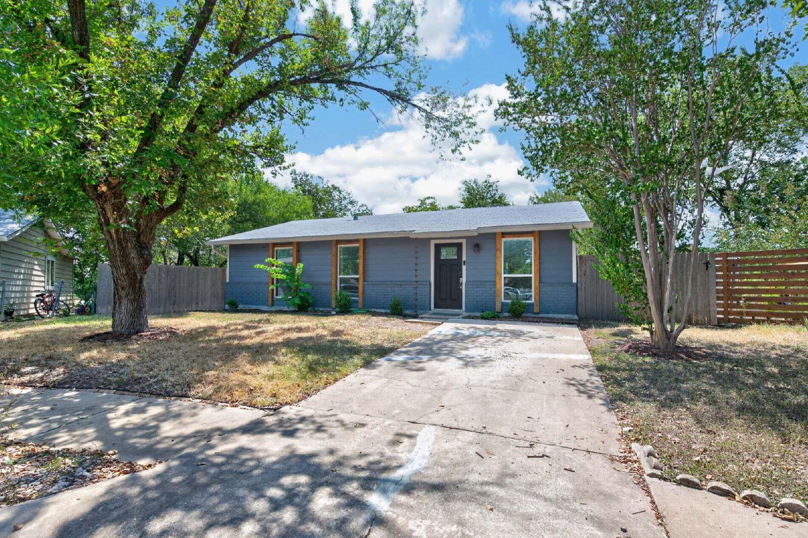 6021 Bluebell Cir Property Photo 1
