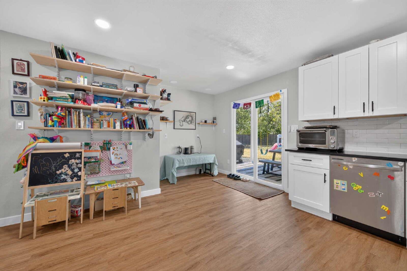 6021 Bluebell Cir Property Photo 3
