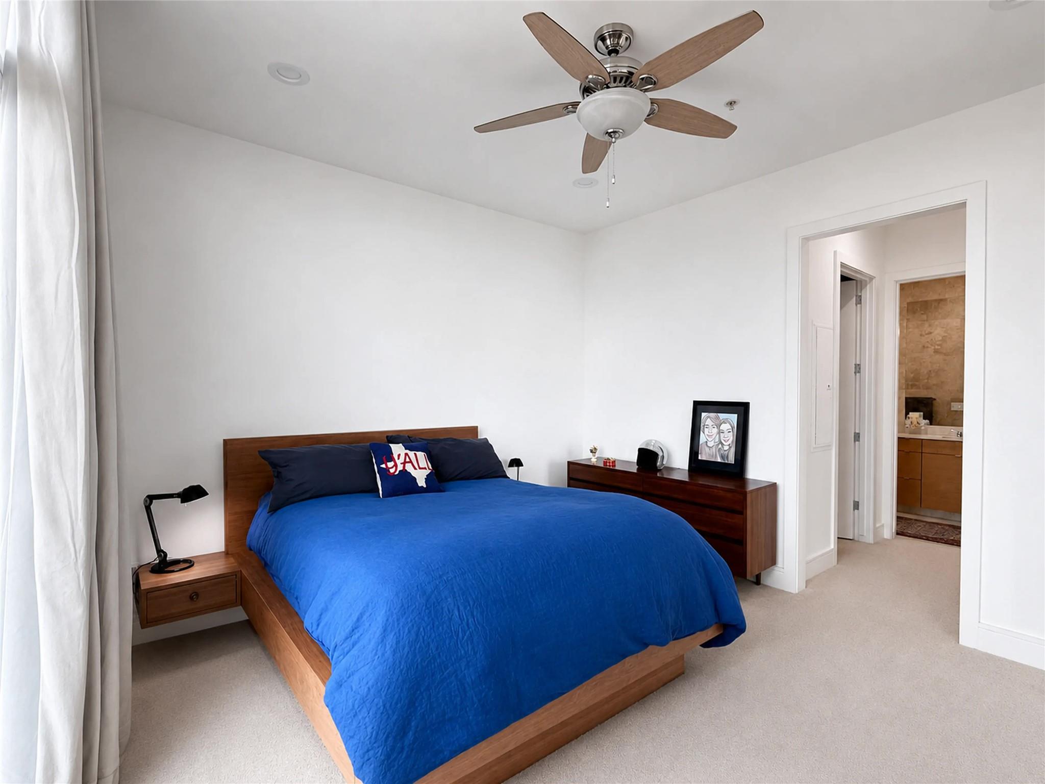 555 E 5th St #730 Property Photo 11