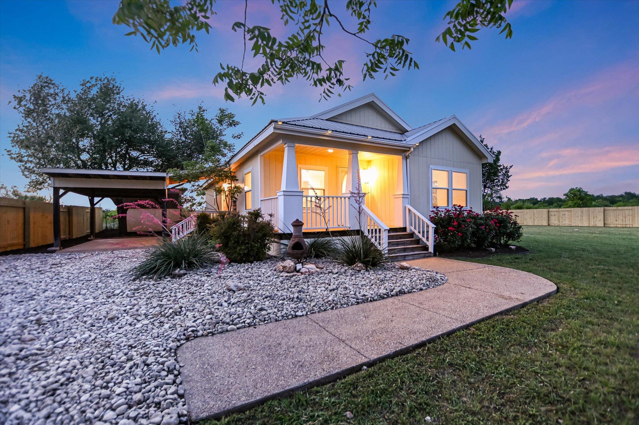 182 Lazy River Ln Property Photo 2