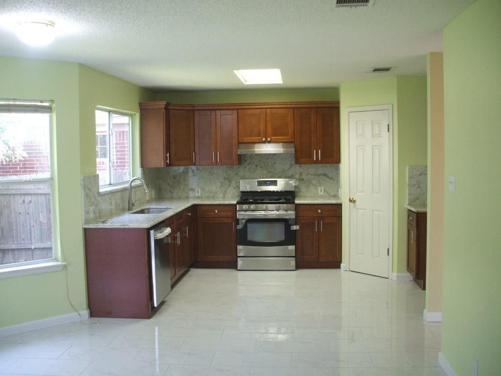 9700 Dalewood Dr Property Photo 6