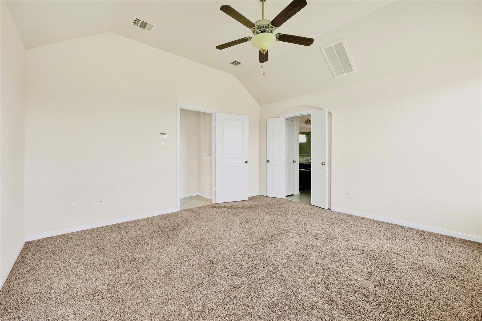 1005 Fountain Grass Way Property Photo 14