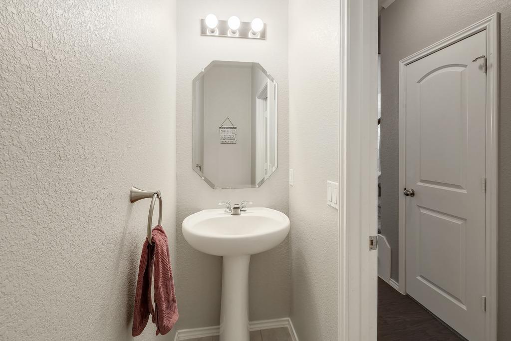 11912 Reindeer Dr Property Photo 26