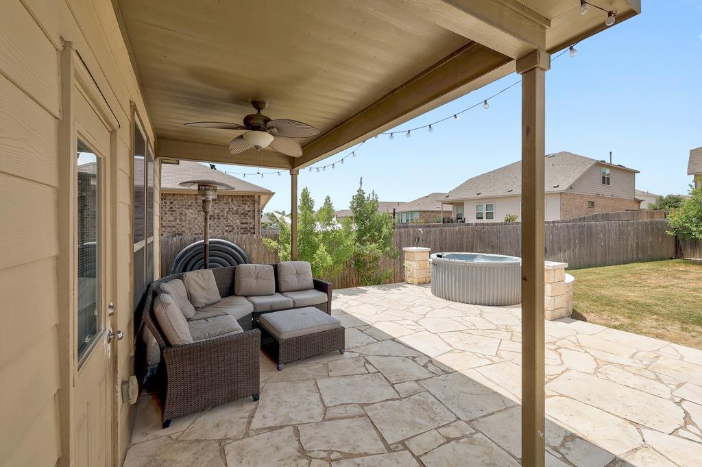 11912 Reindeer Dr Property Photo 28