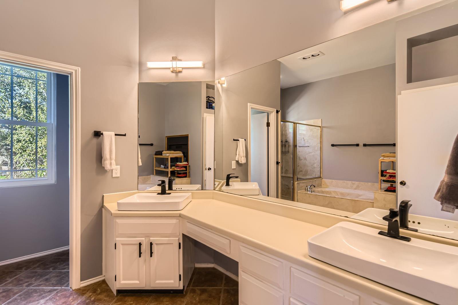 10103 Alcott Cv Property Photo 15