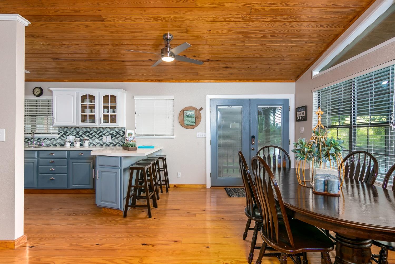 6804 River Rd Property Photo 13