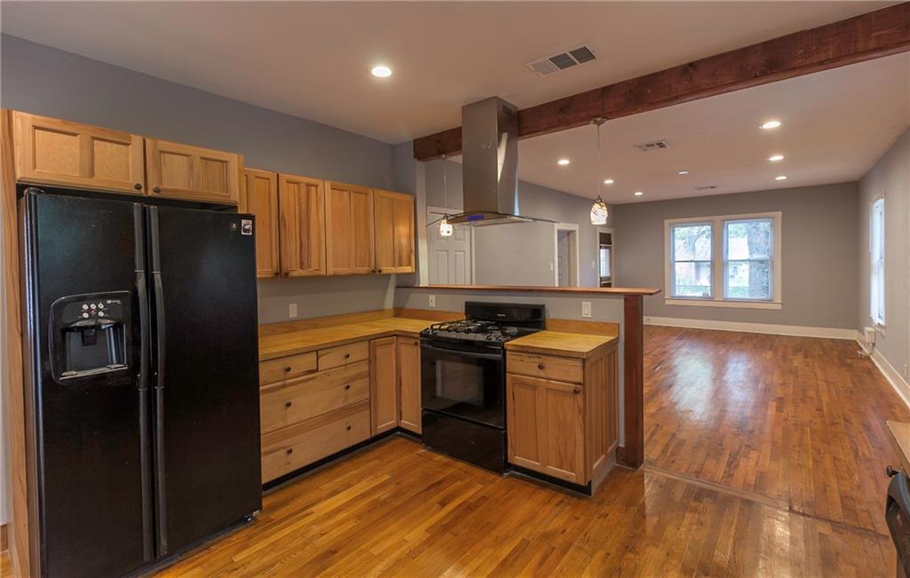 4517 Avenue F None Property Photo 3