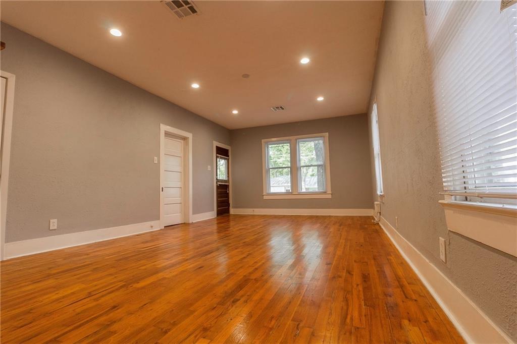 4517 Avenue F None Property Photo 8