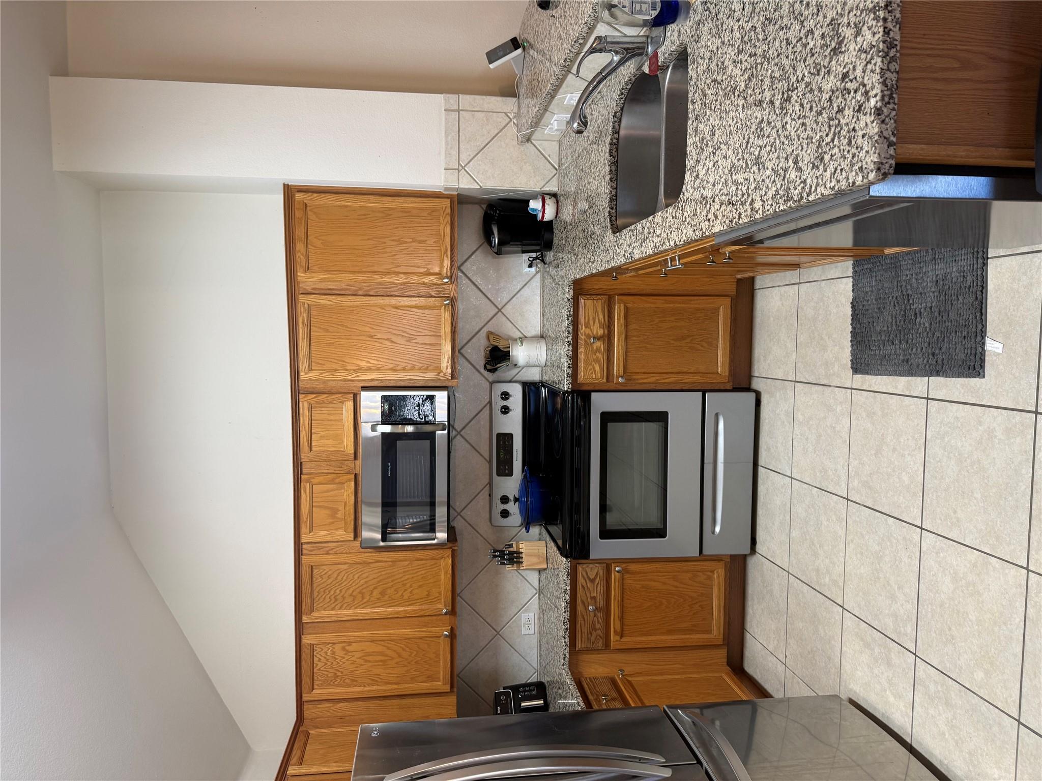 6007 Lone Star Ct Property Photo 4