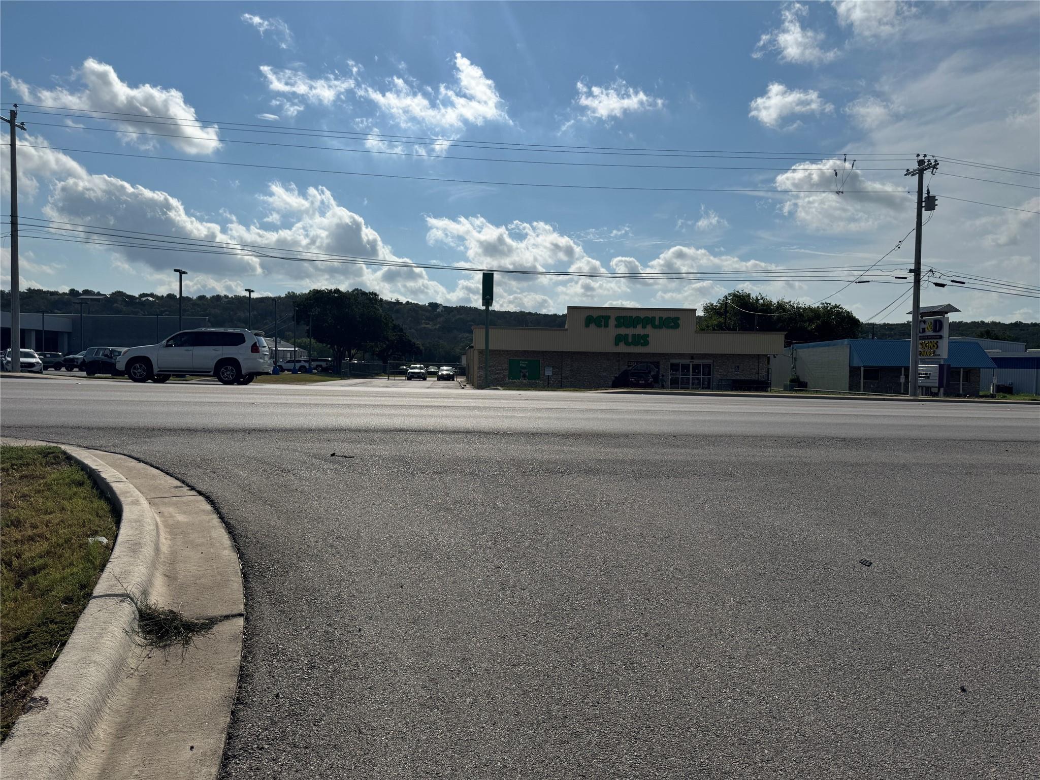 2202 - 2204 N Us Highway 281 Hwy N Property Photo 10