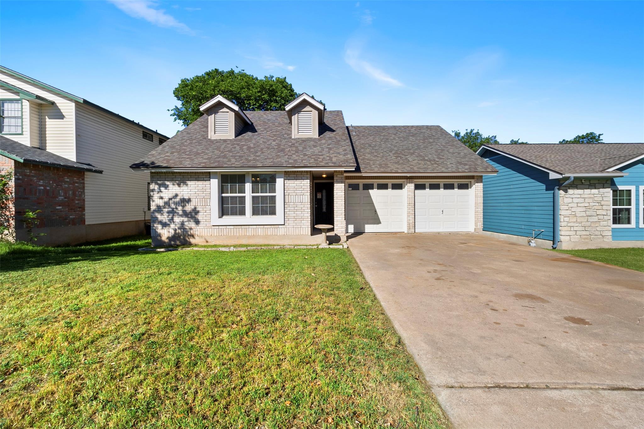 2210 Lasso Dr Property Photo 2