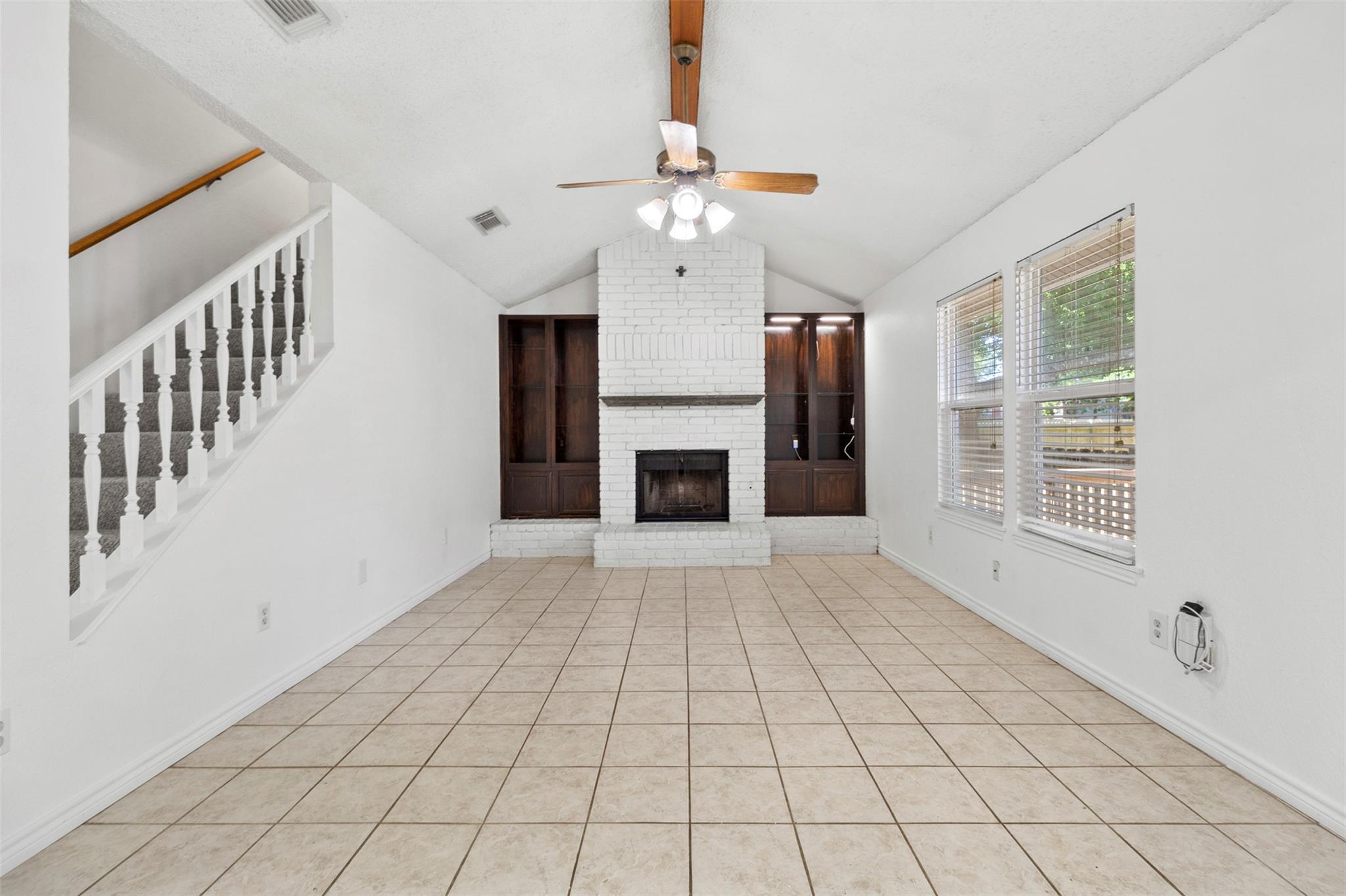 2210 Lasso Dr Property Photo 6