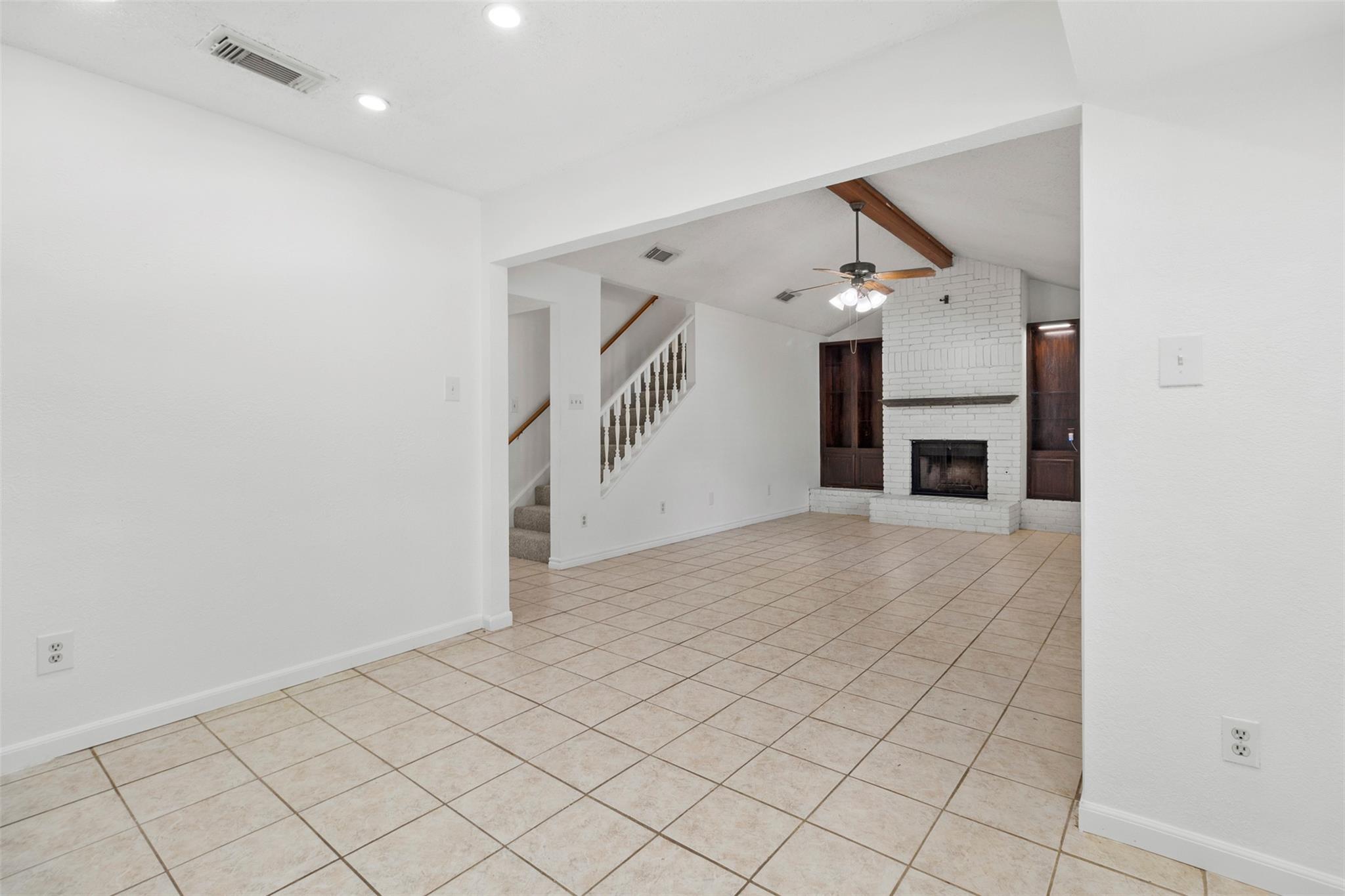 2210 Lasso Dr Property Photo 7