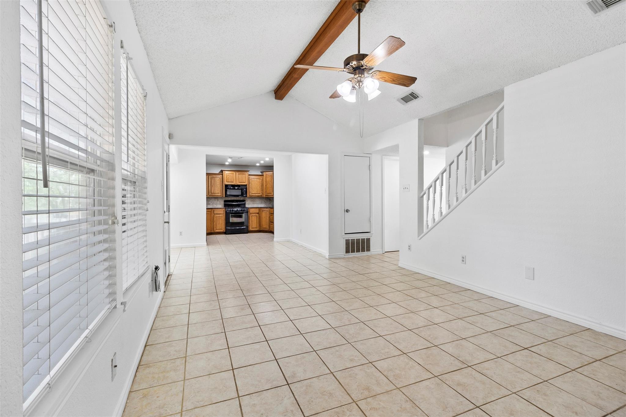 2210 Lasso Dr Property Photo 8