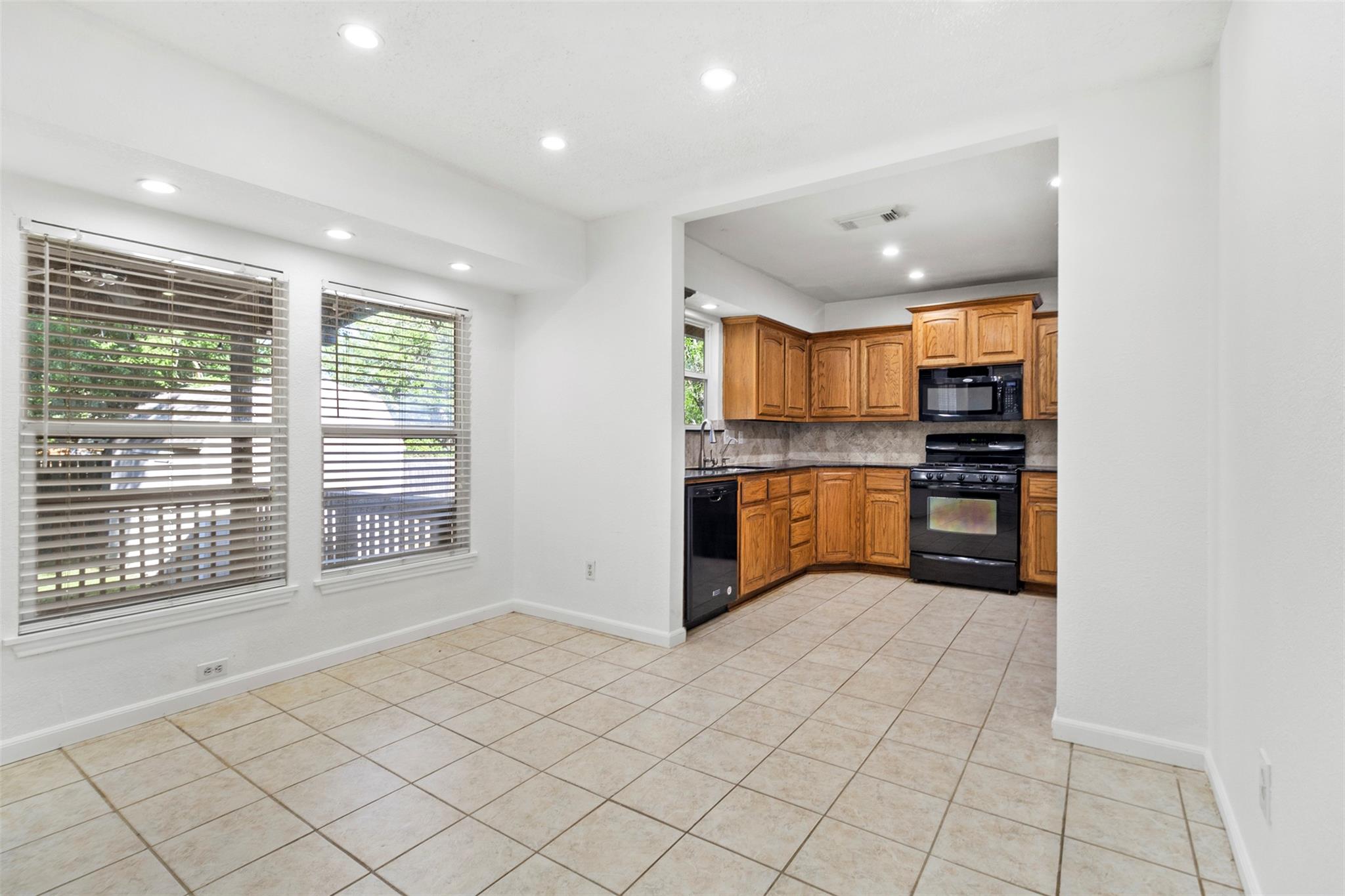 2210 Lasso Dr Property Photo 9