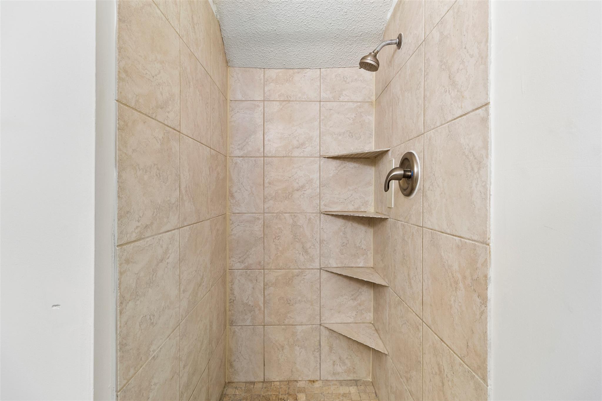 2210 Lasso Dr Property Photo 22