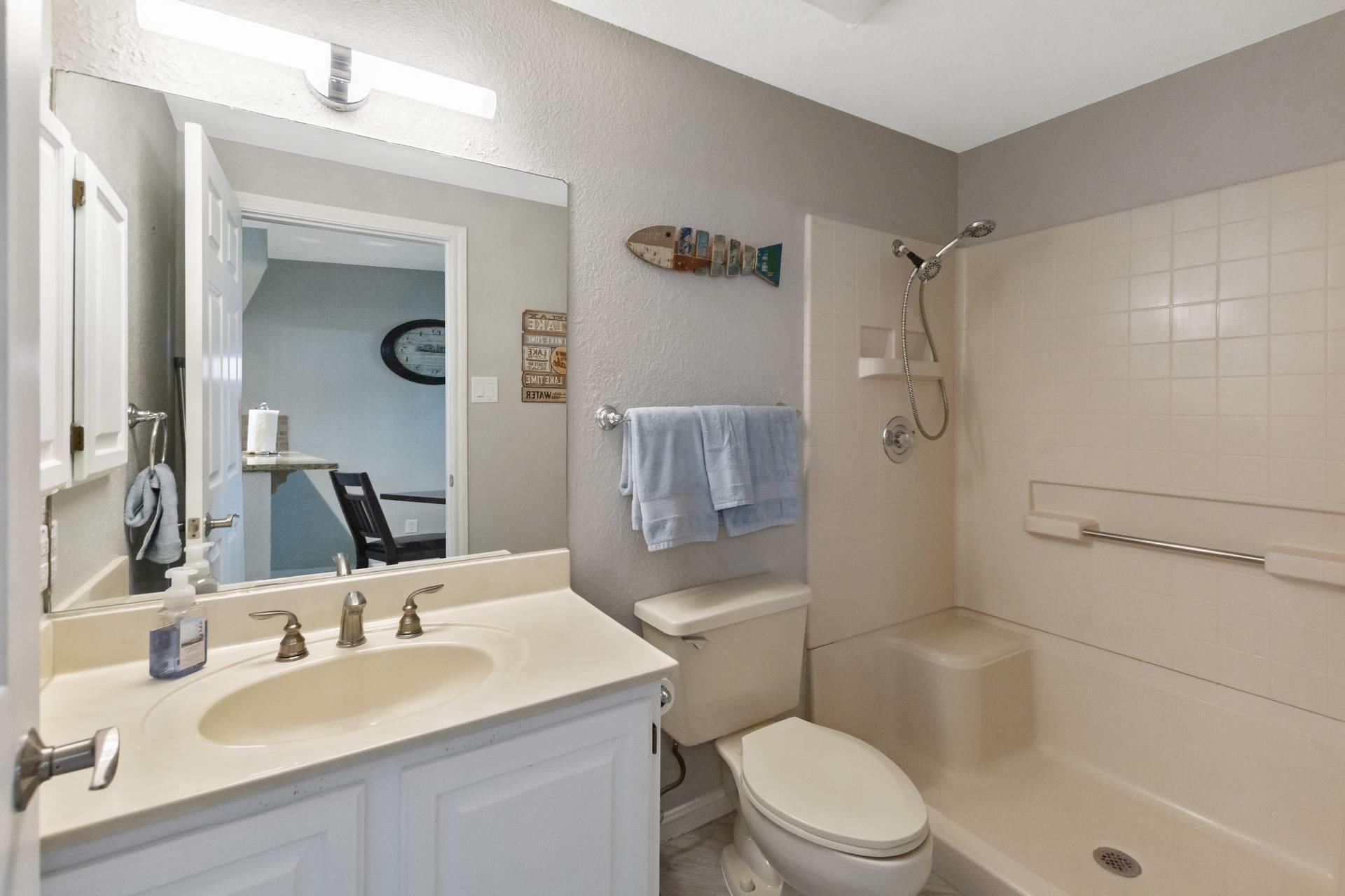 2010677 Property Photo 17