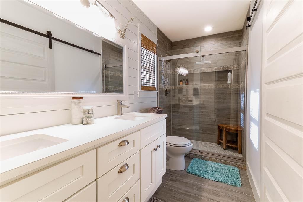 405 Deerfoot Cir Property Photo 3