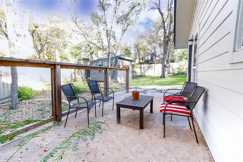 405 Deerfoot Cir Property Photo 16