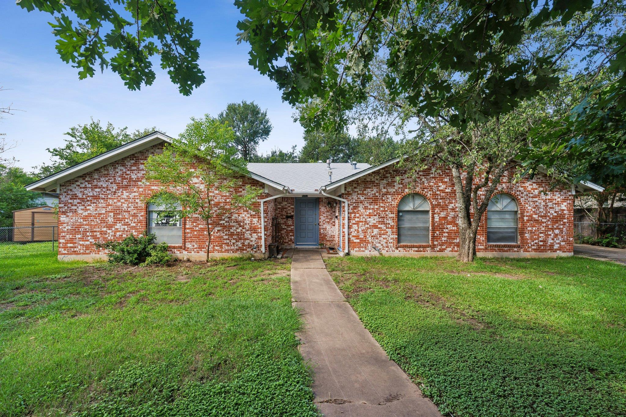 4713 Sagebrush Trl #b Property Photo 1