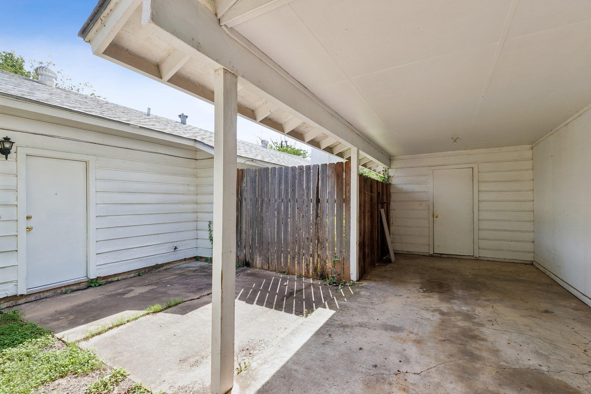 4713 Sagebrush Trl #b Property Photo 10