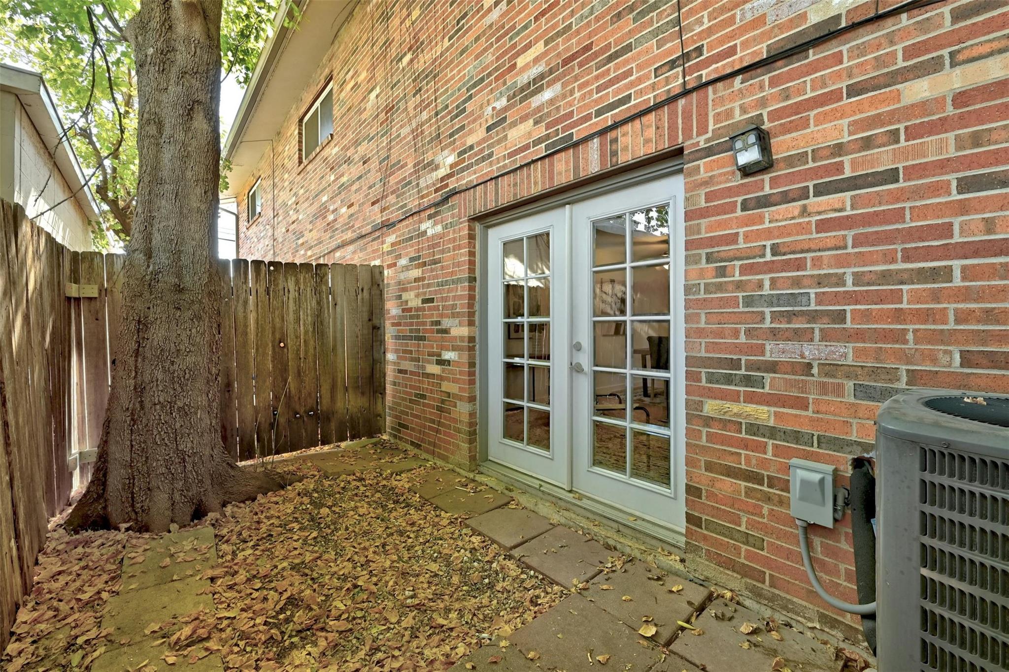 2122 Hancock Dr 119 Property Photo 10