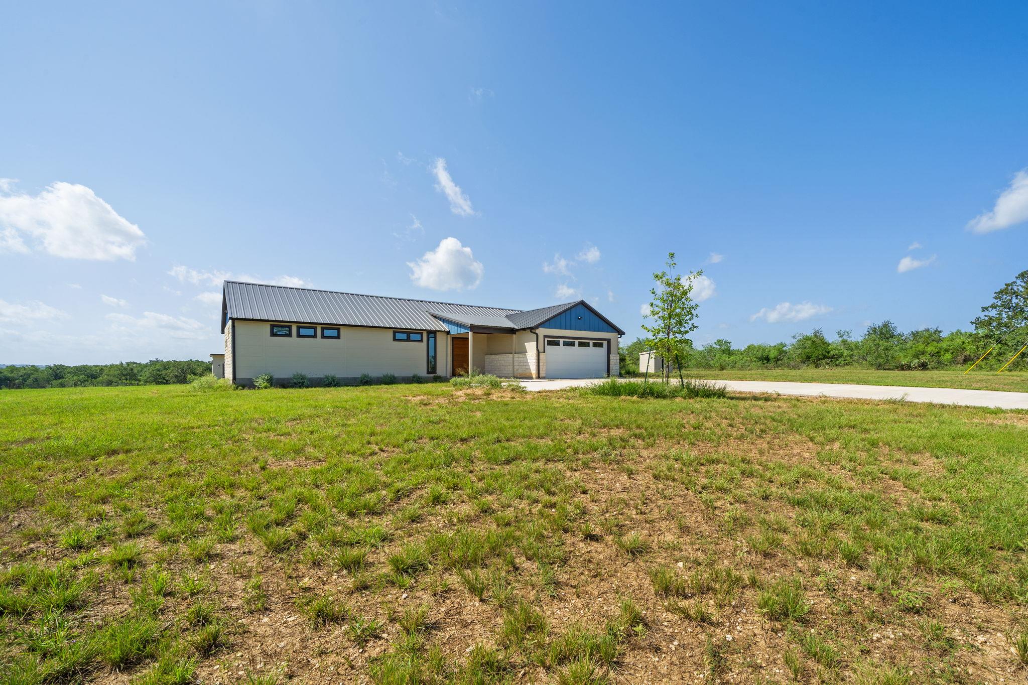 111 Starlight Path Path Property Photo 1