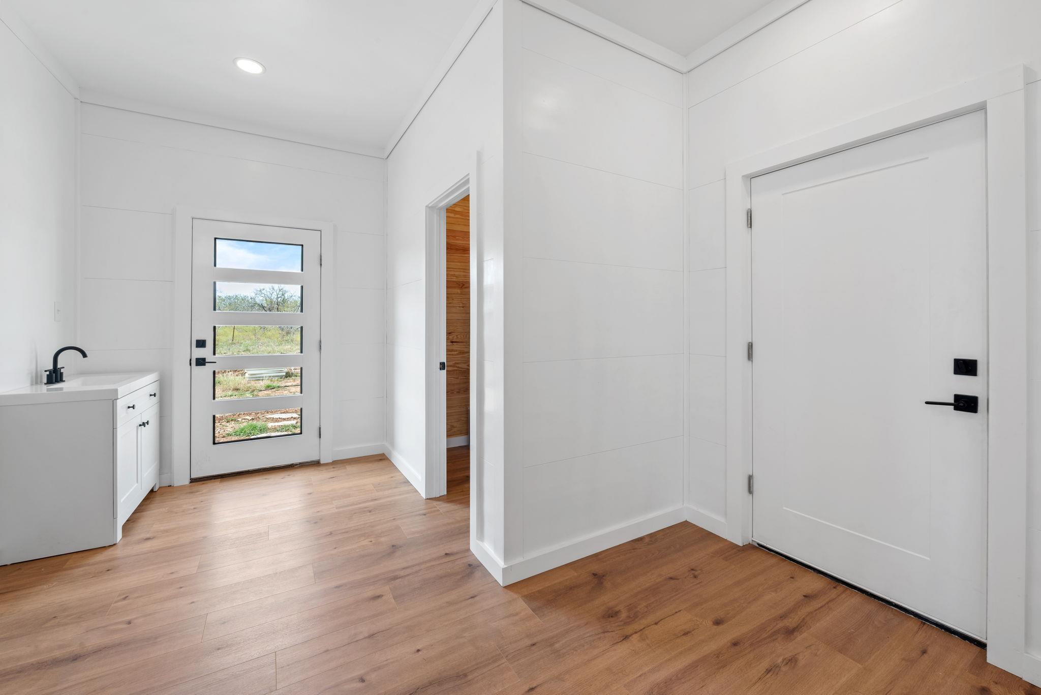 111 Starlight Path Path Property Photo 14
