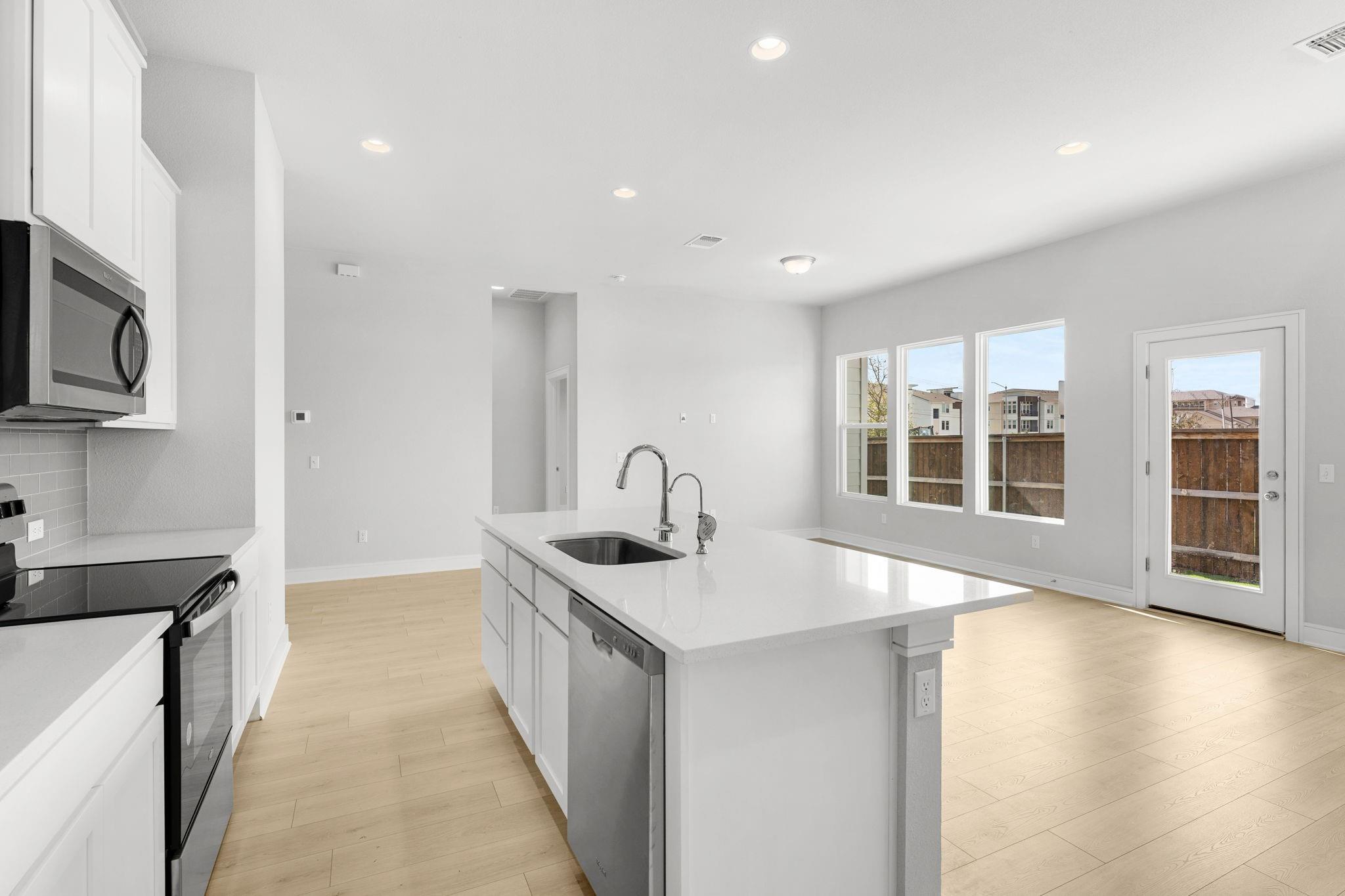 2301 Castillo Dr Property Photo 5