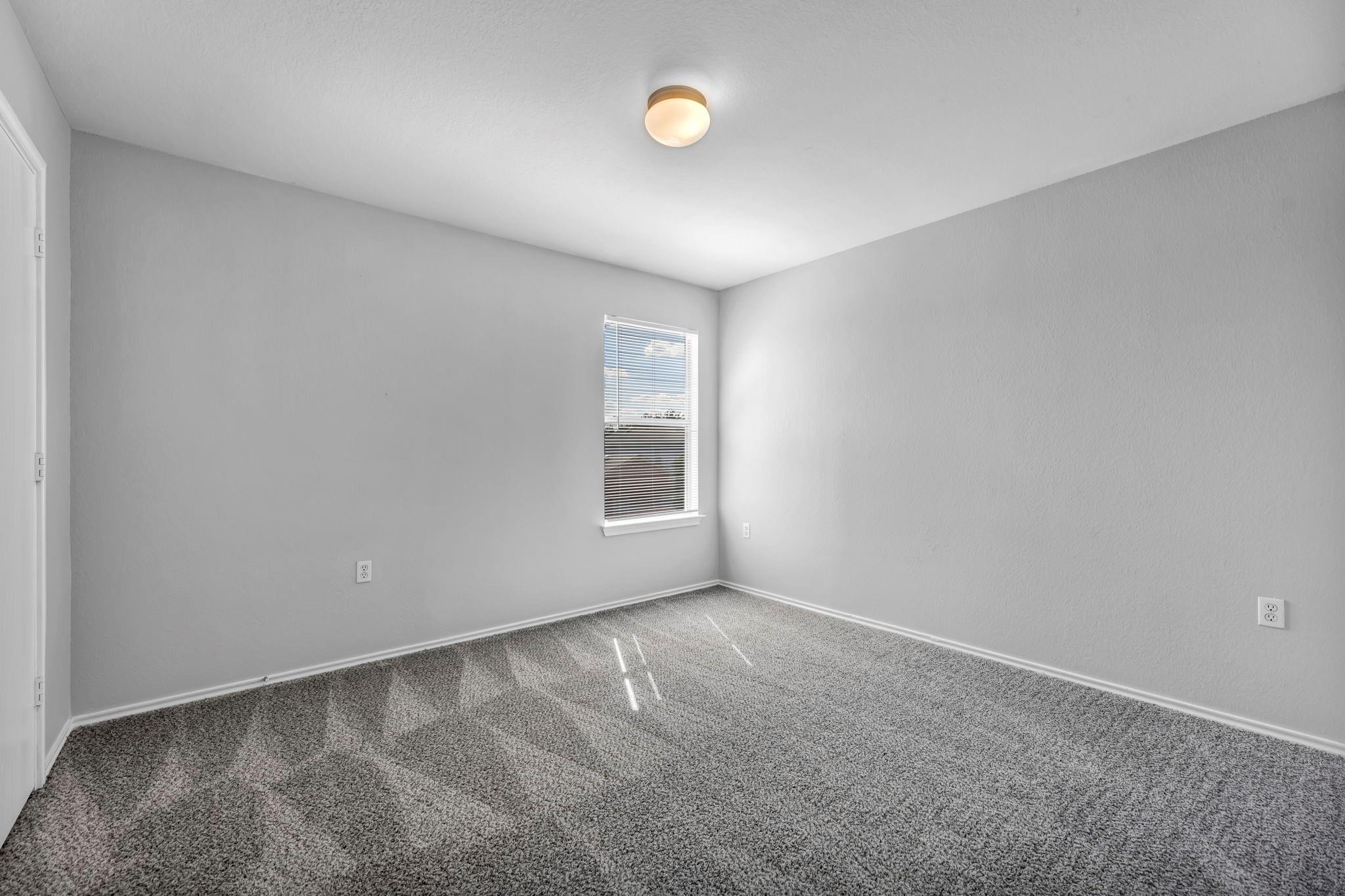 7429 Elk Pass Dr Property Photo 25
