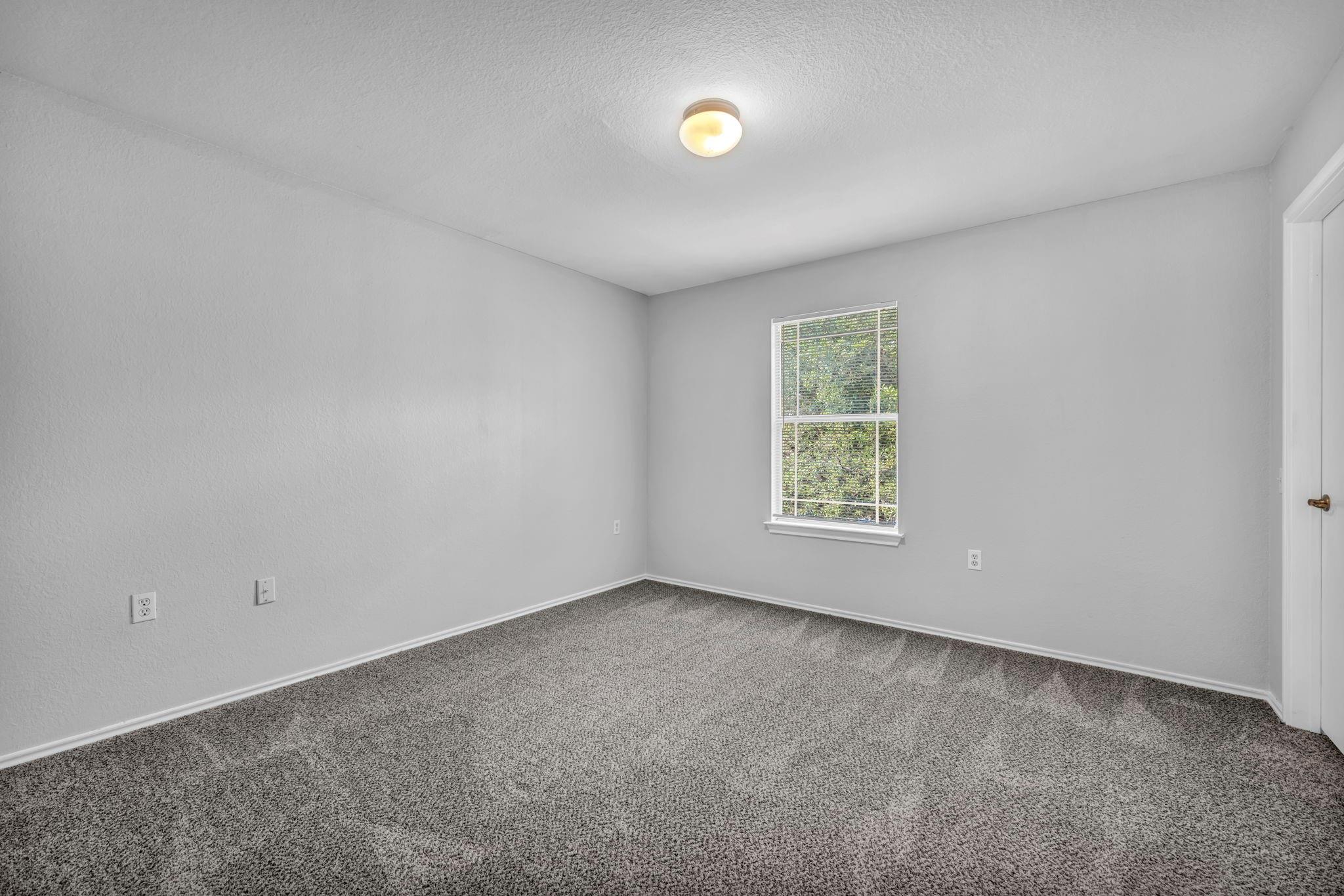 7429 Elk Pass Dr Property Photo 27