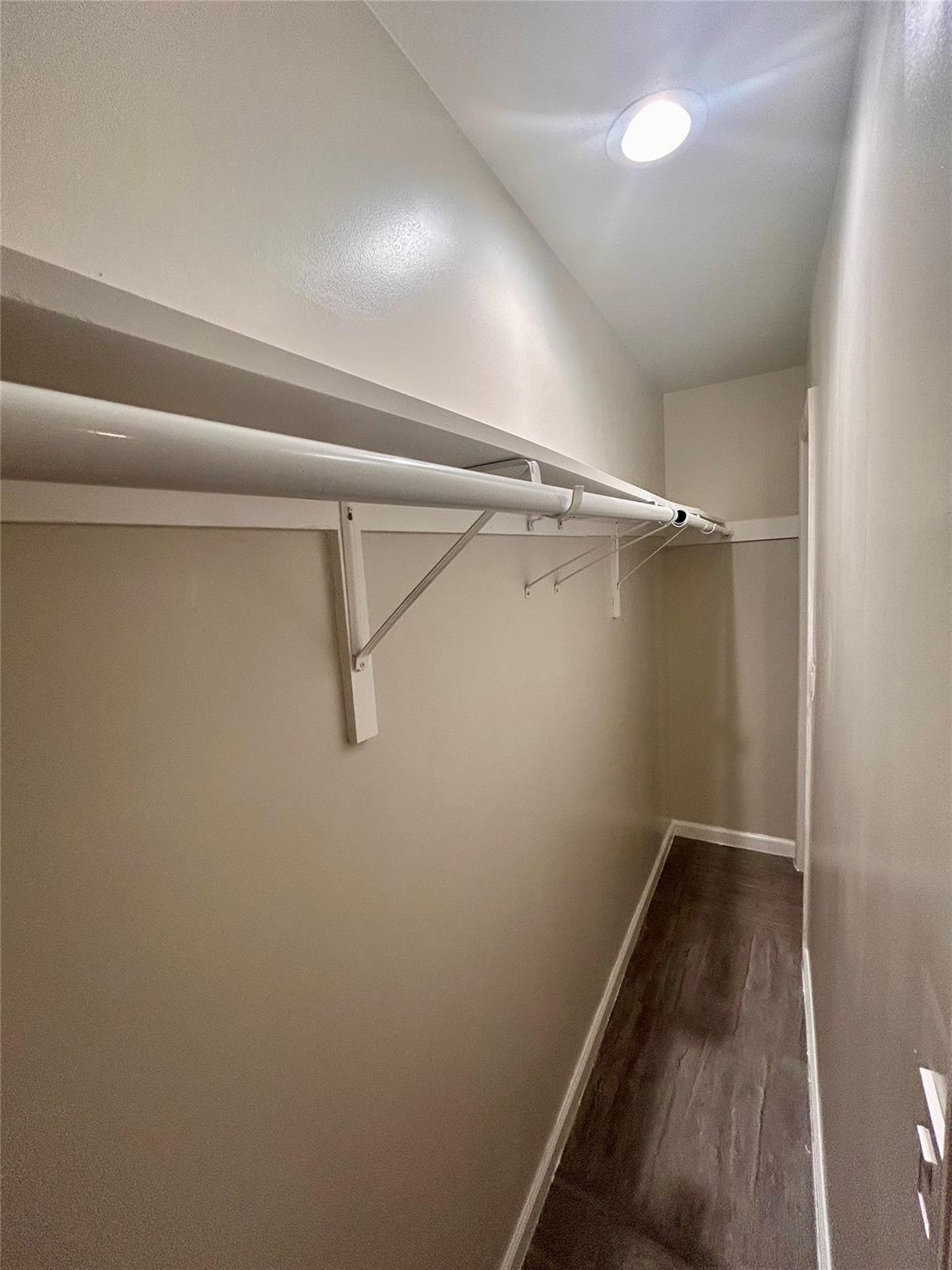 901 E 40th St #102 Property Photo 10