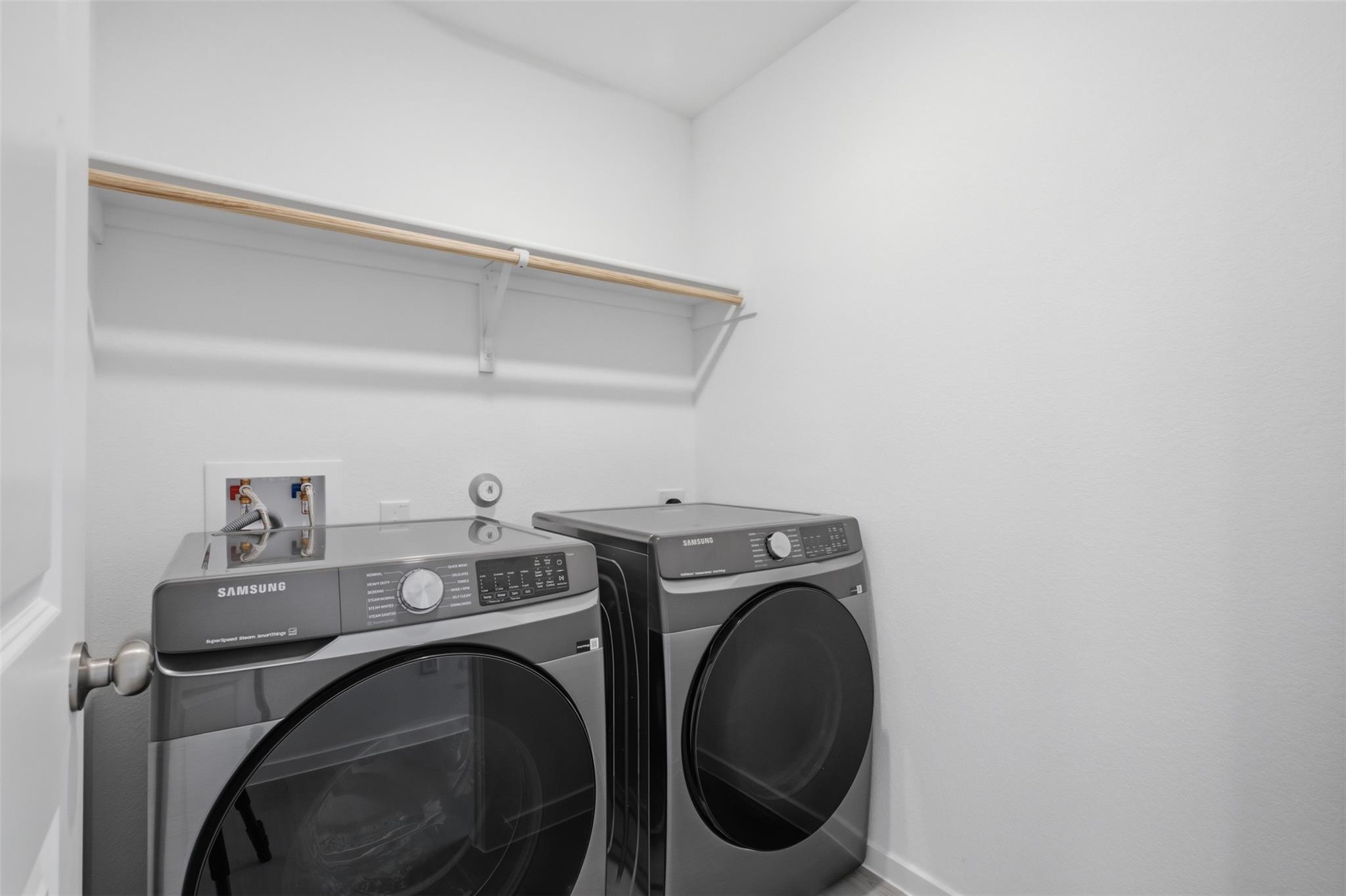 432 Jones Beach Ln Property Photo 13