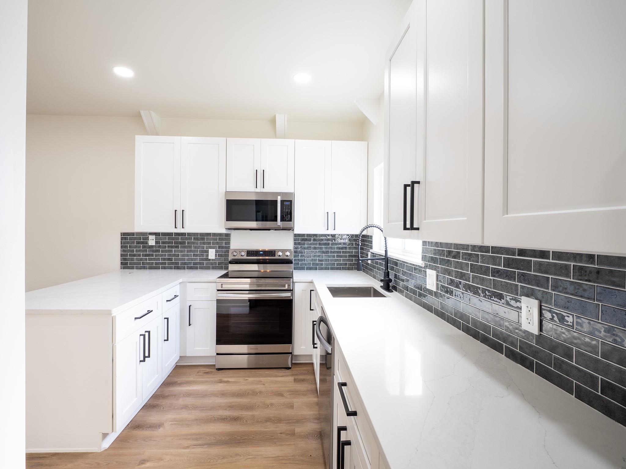 201 W Mockingbird Ln #2 Property Photo 1