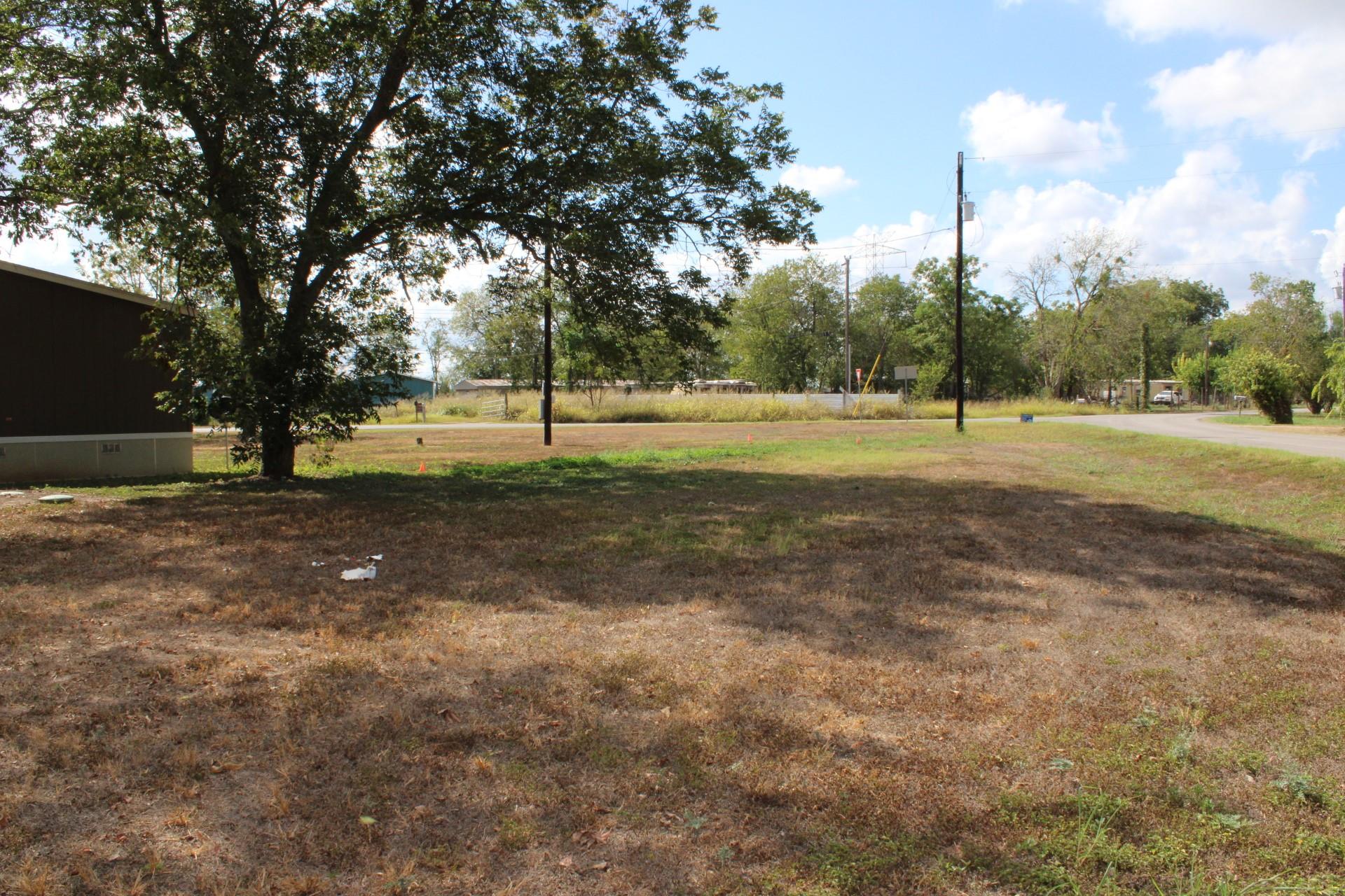 3415 River Rd Property Photo 8