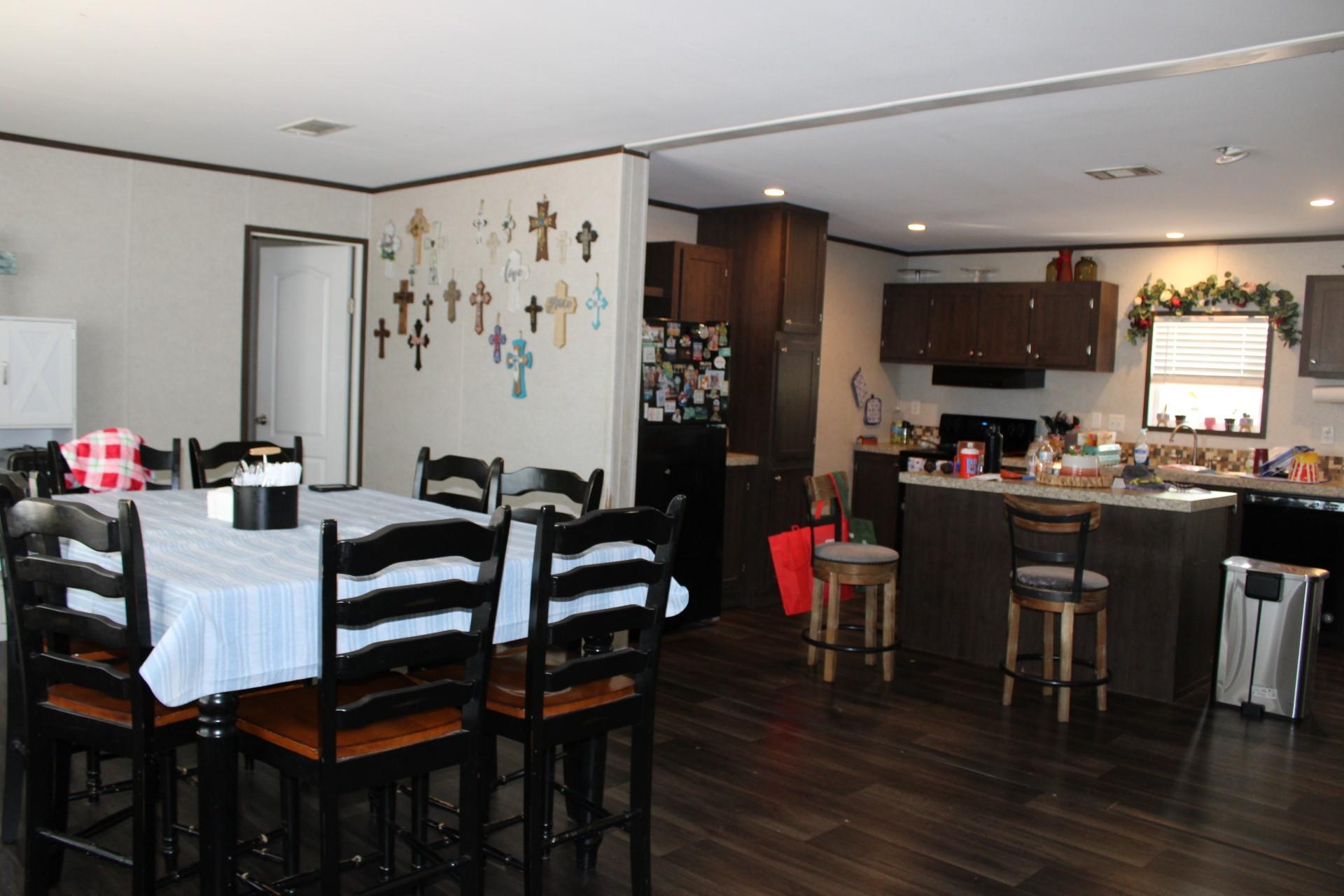 3415 River Rd Property Photo 14