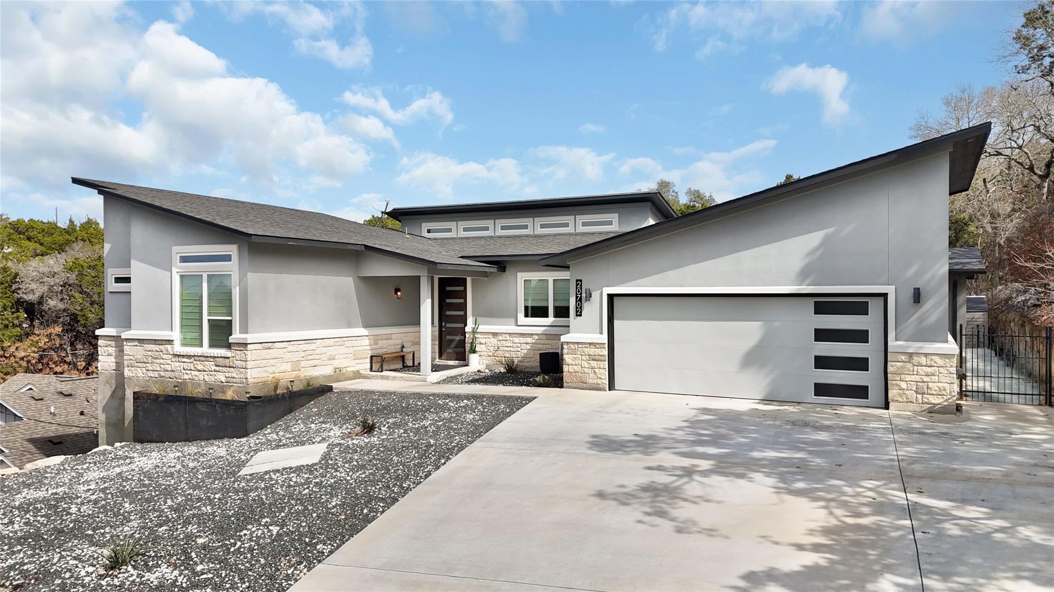 20702 Post Oak Dr Property Photo 1
