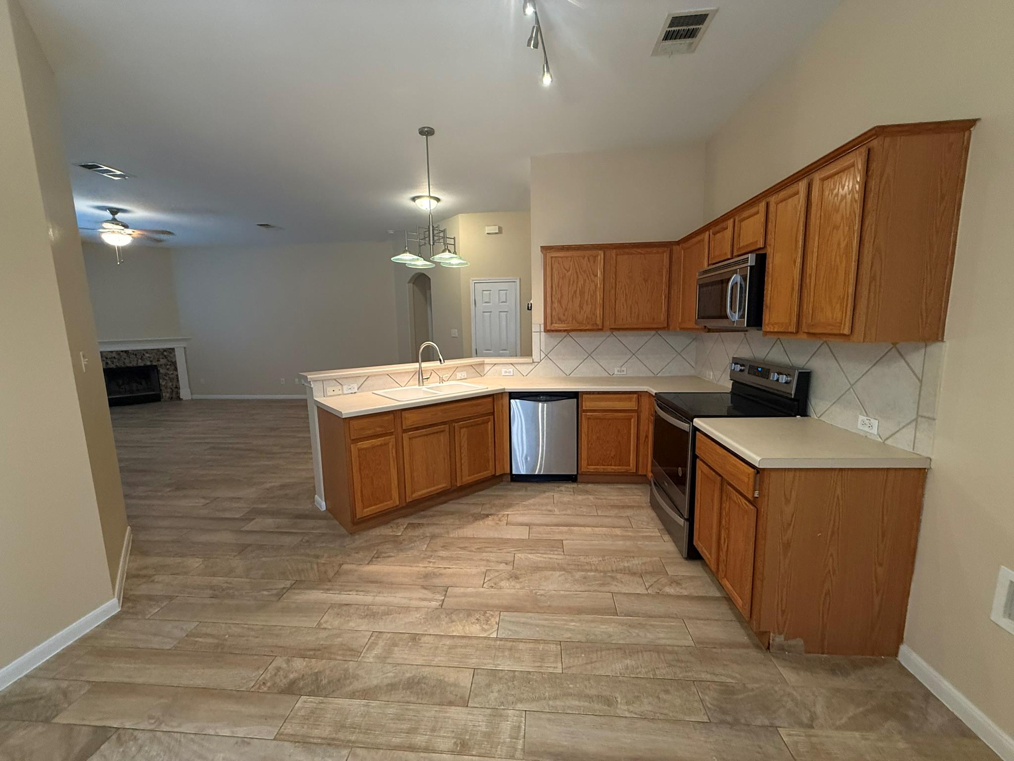 4009 Kerley Ct Property Photo 4
