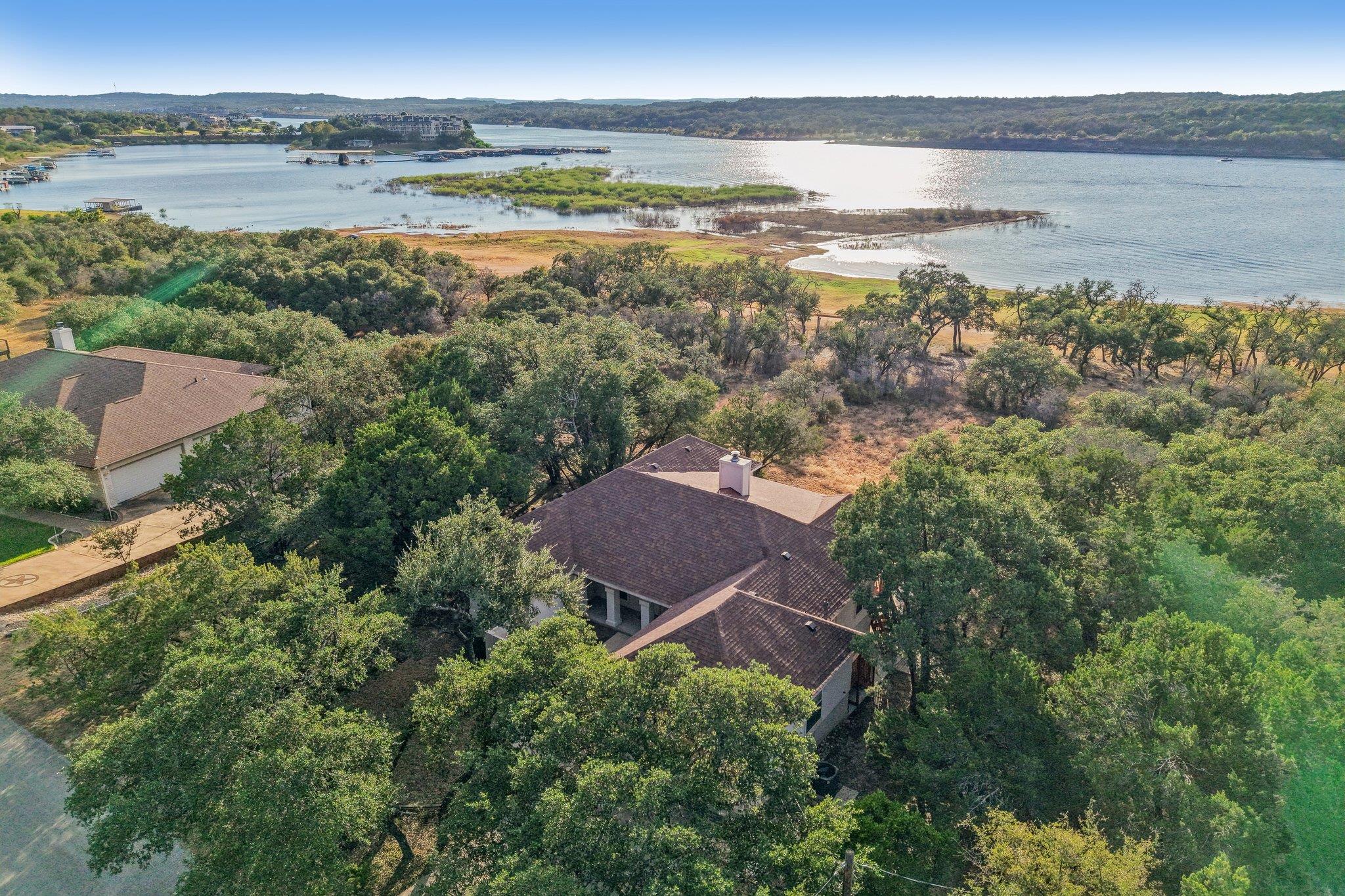 21513 Lakefront Dr Property Photo 1