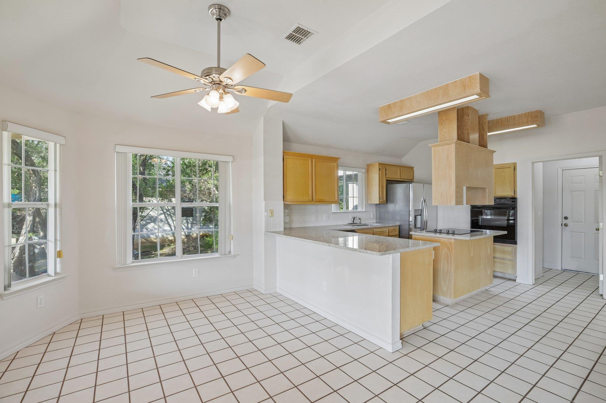 21513 Lakefront Dr Property Photo 10