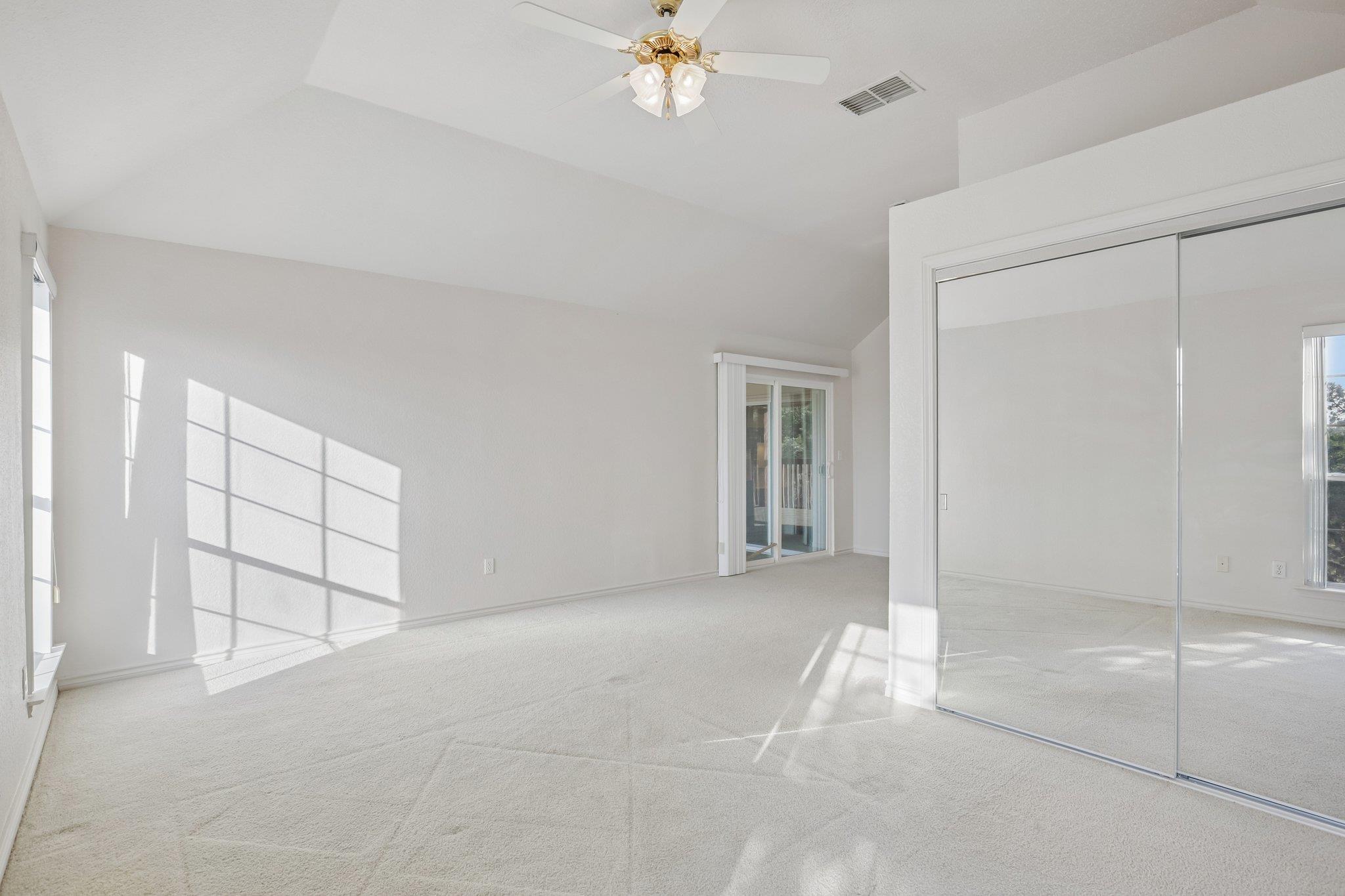 21513 Lakefront Dr Property Photo 12