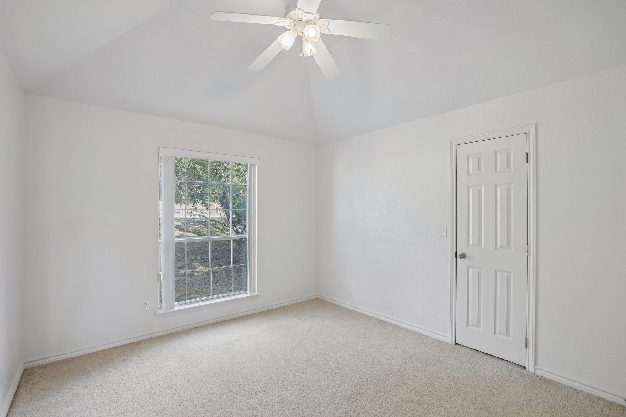 21513 Lakefront Dr Property Photo 15