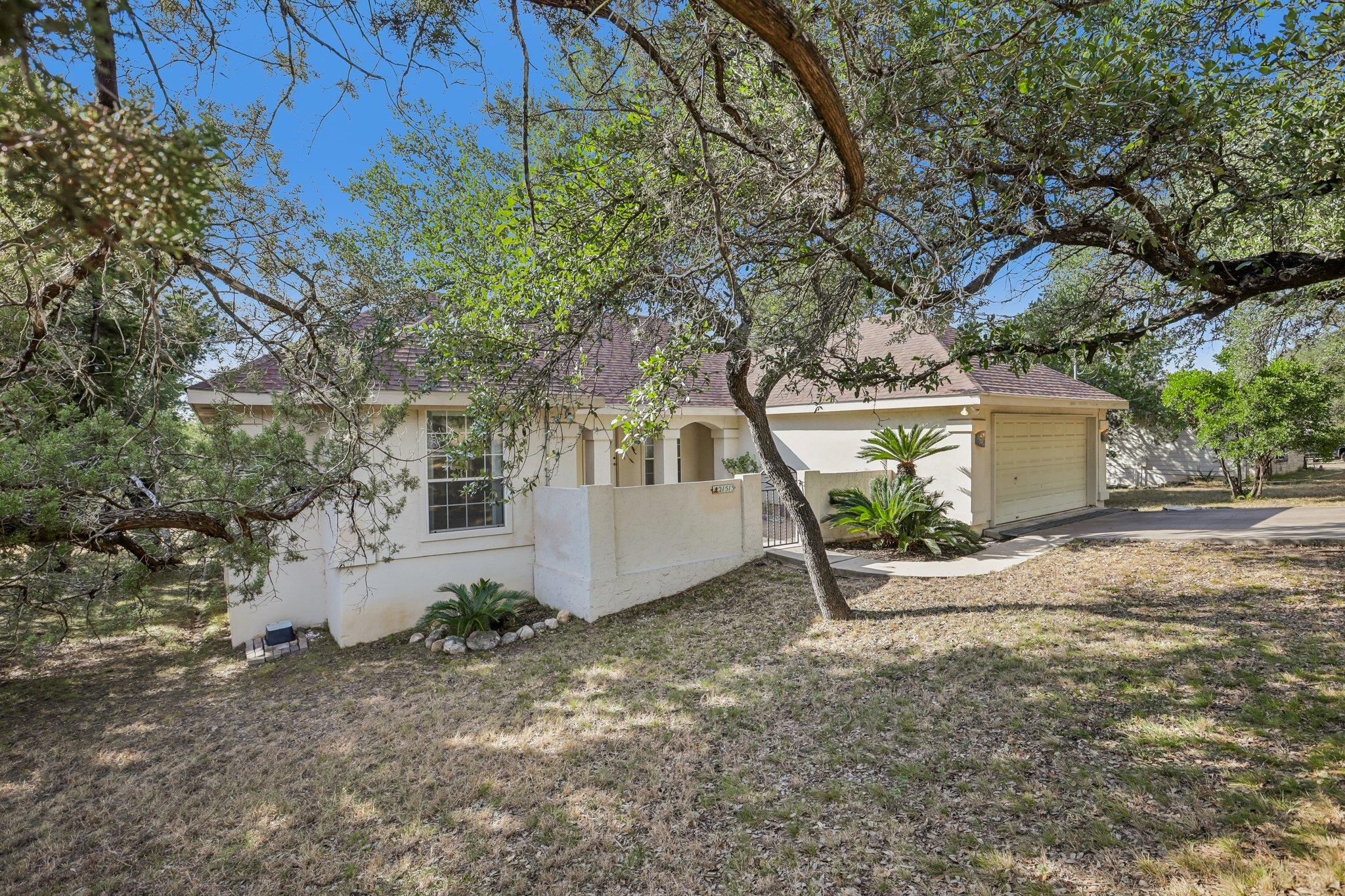 21513 Lakefront Dr Property Photo 17