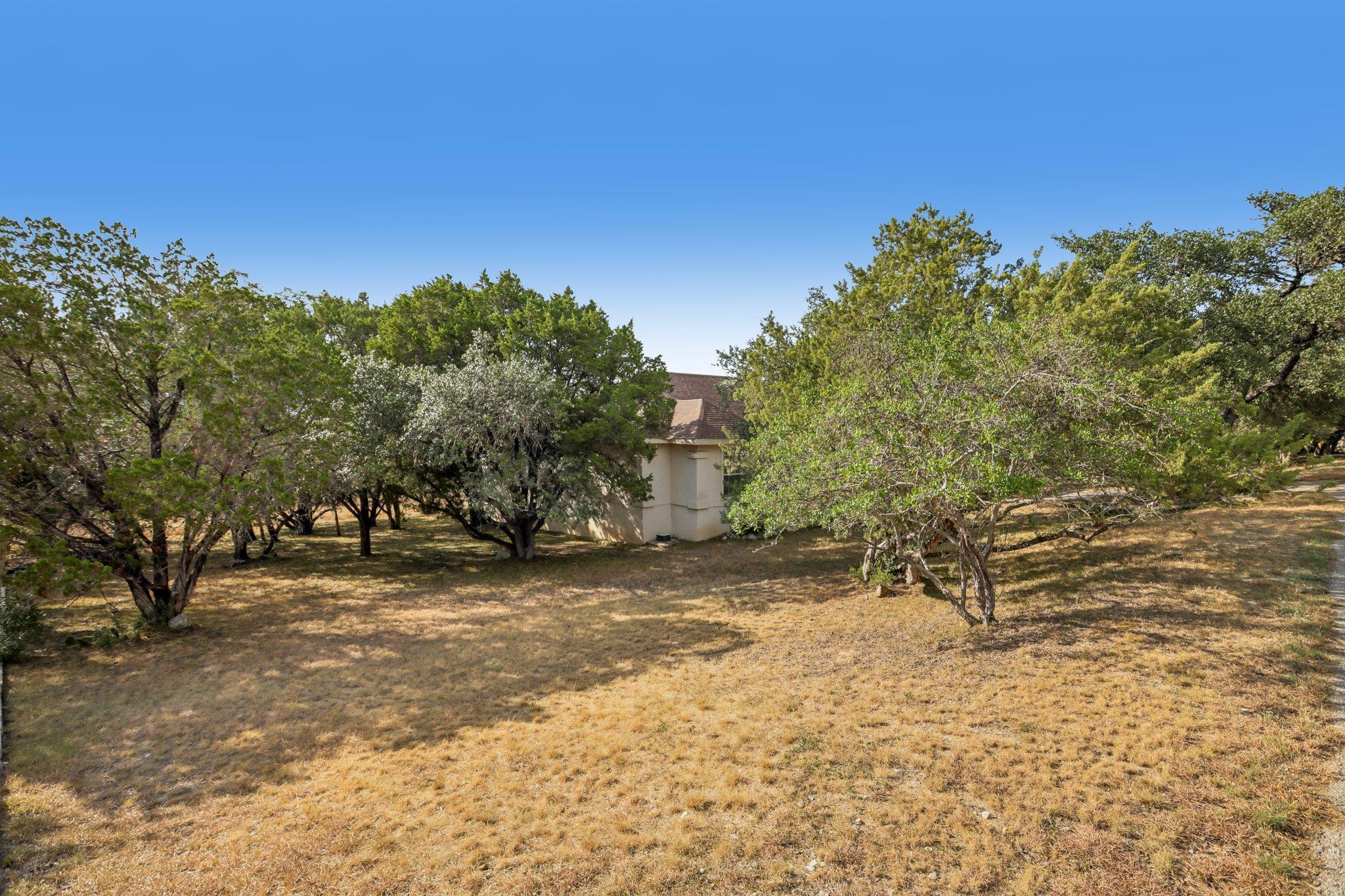 21513 Lakefront Dr Property Photo 18