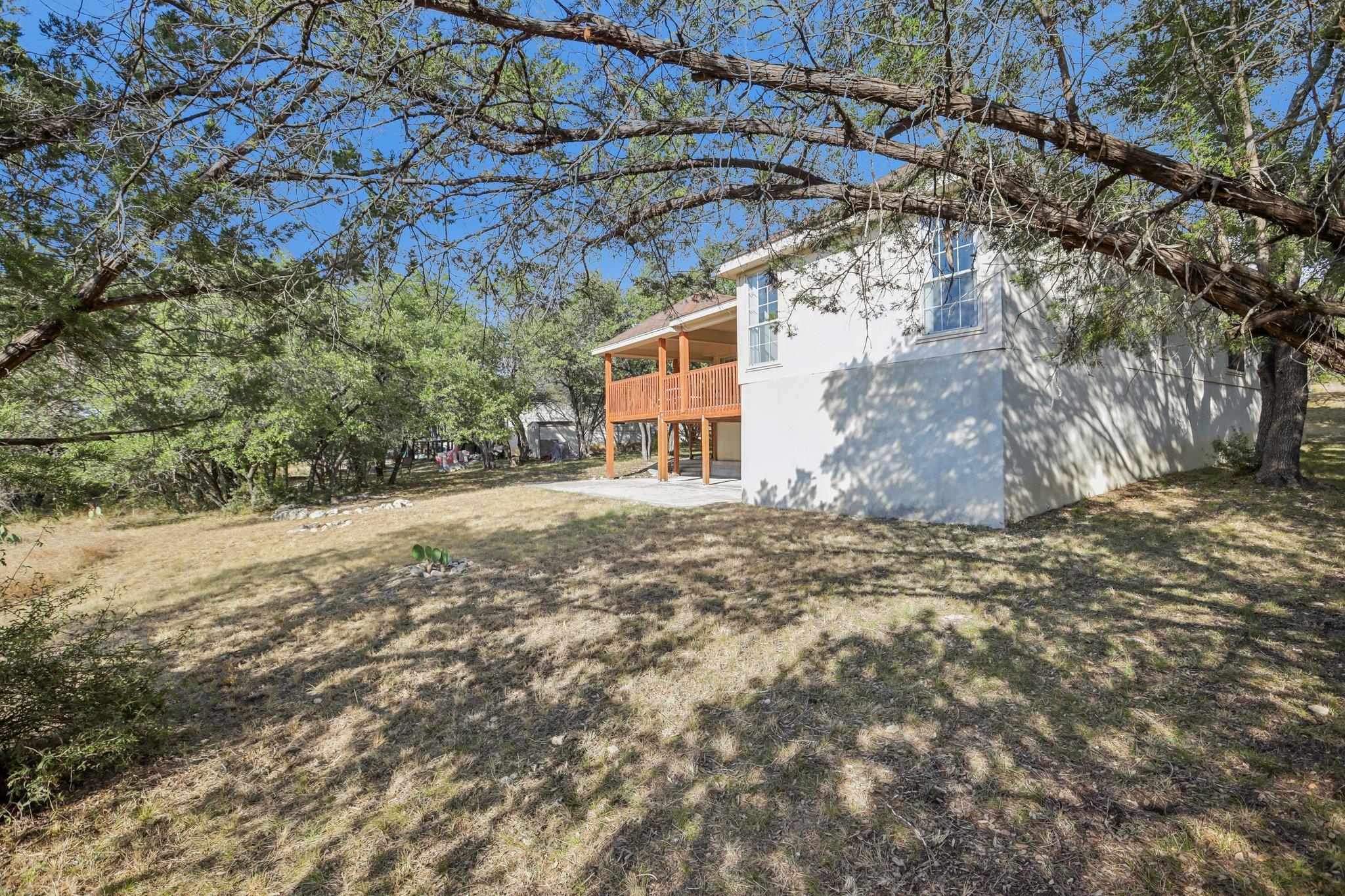 21513 Lakefront Dr Property Photo 23
