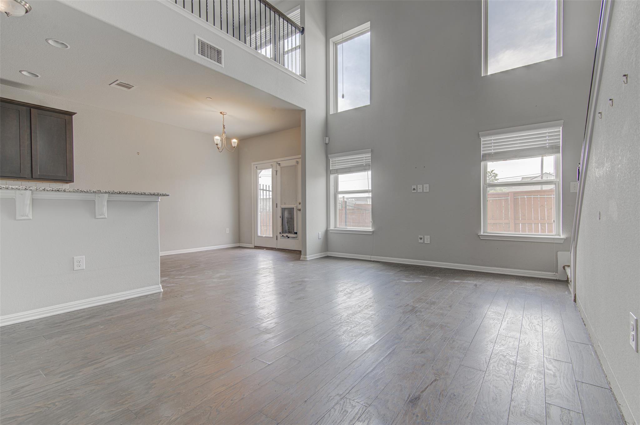 1407 Airedale Rd #1104 Property Photo 6