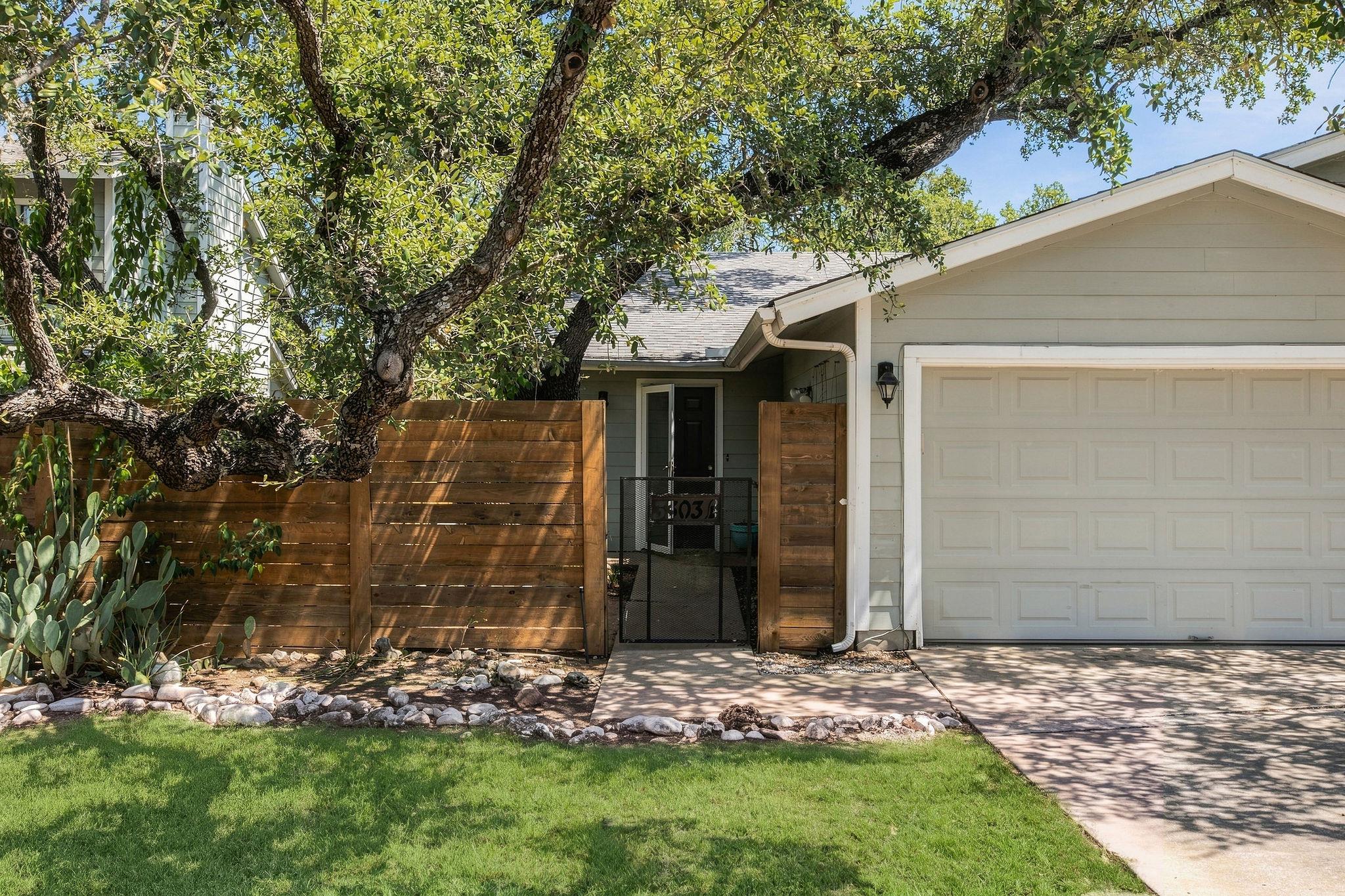 3303 W William Cannon Dr #b Property Photo 1